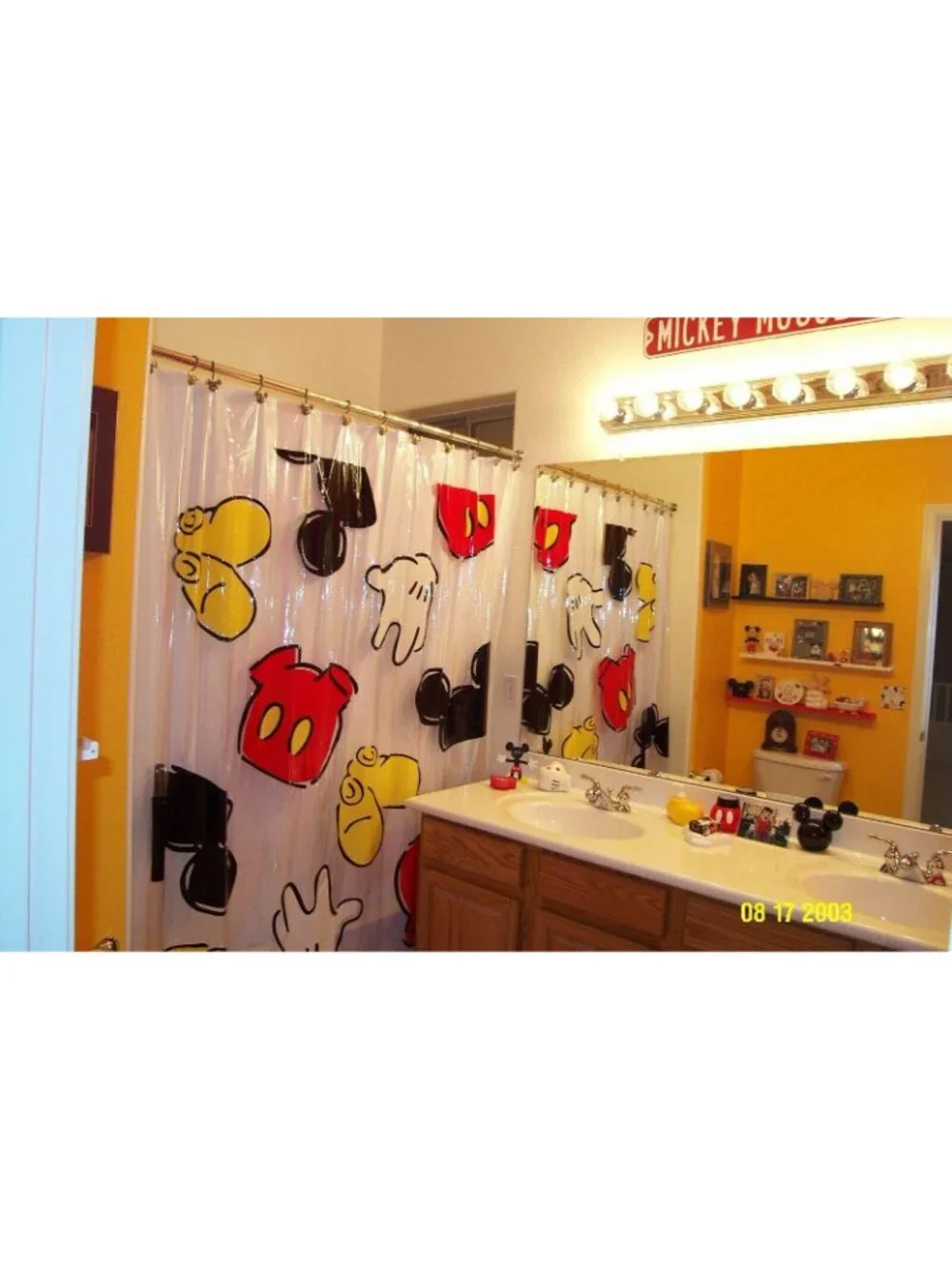 Disney Scattered Mickey Mouse Parts 70